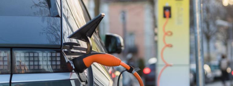 Enerige & Management > Elektrofahrzeuge - Ladesäulen in Remscheid immer stärker nachgefragt