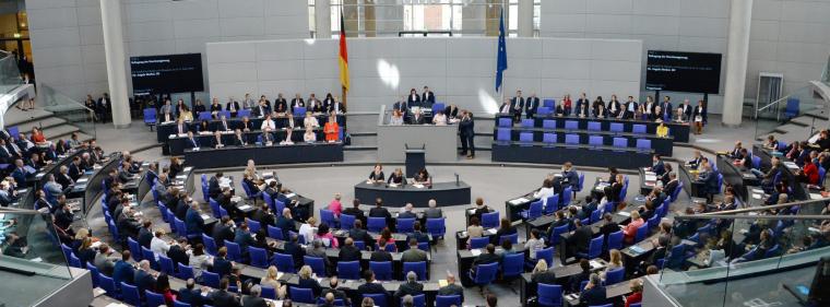 Enerige & Management > Politik - Bundestag beschließt Energiepreisbremsen